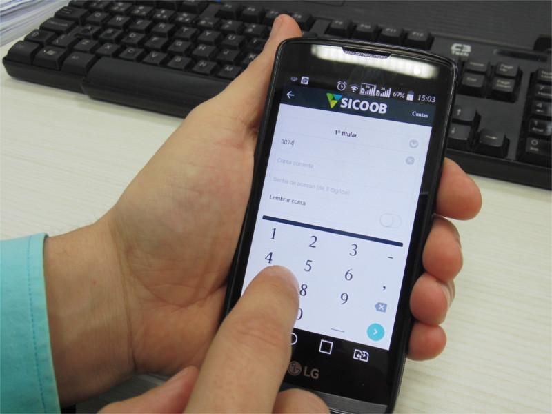 Sicoob Net controla suas transações bancárias por celular
