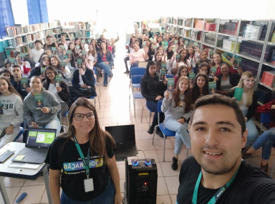 pessoas que participaram da palestra sobre educação financeira