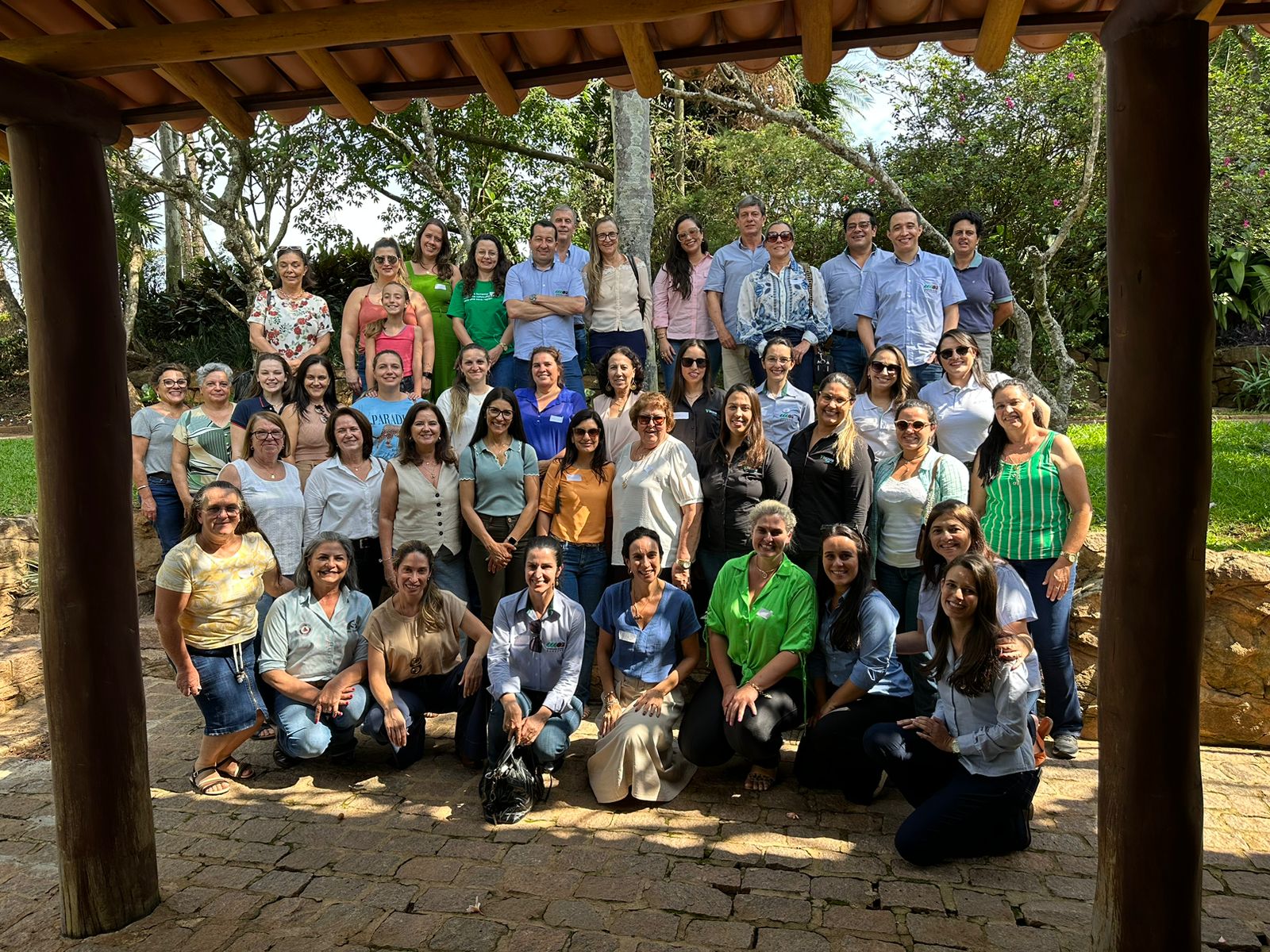 Mulheres que participaram do evento Café e Oportunidades - só para elas