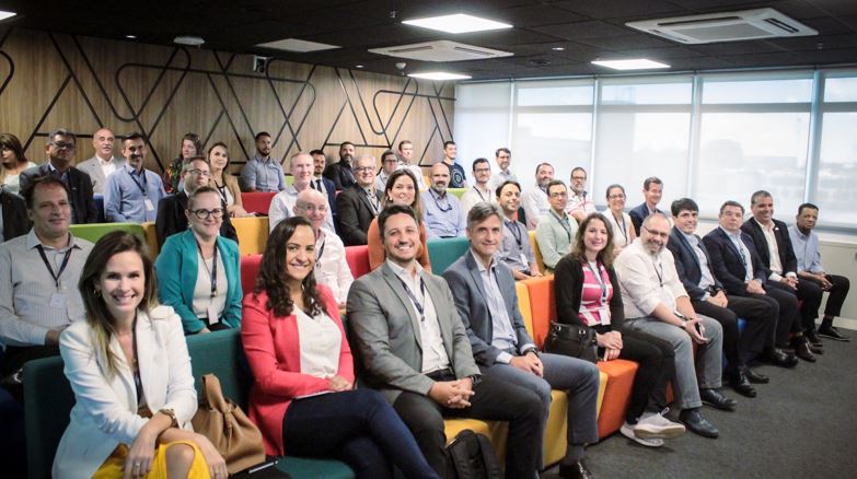 pessoas que participaram do do encontro do Sistema OCB